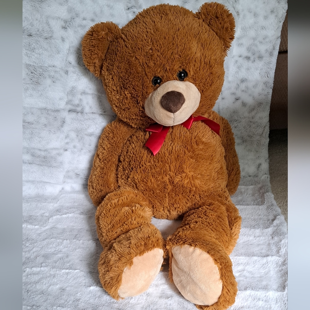 Kellytoy brown fuzzy 31in.  teddy bear.